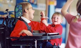  600 de lei lunar, ajutor constant pentru familiile cu copii cu handicap din localitate până în 2025