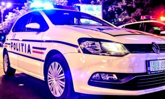  Fără permis și cu plăcuțe false afla cu mașina pe șosea.