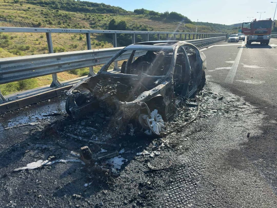 Reacție rapidă a pompierilor clujeni evită tragedia - Posibilă defecțiune tehnică cauza incendiului
