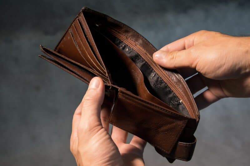  Pensionarii Pierd Bani și Timp Prețios. Descoperă Detaliile!