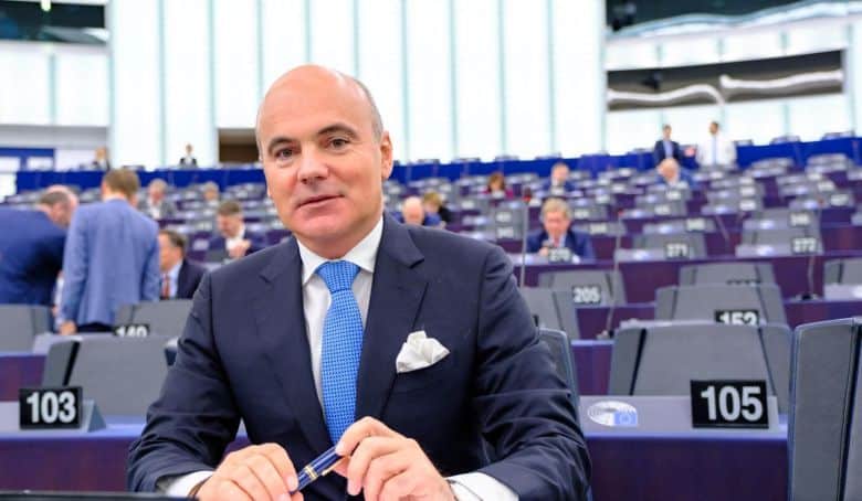  Ciucă Voia să Renunțe la Prezidențiale Daca Ciolacu Nu Candida - Detalii Exclusive!