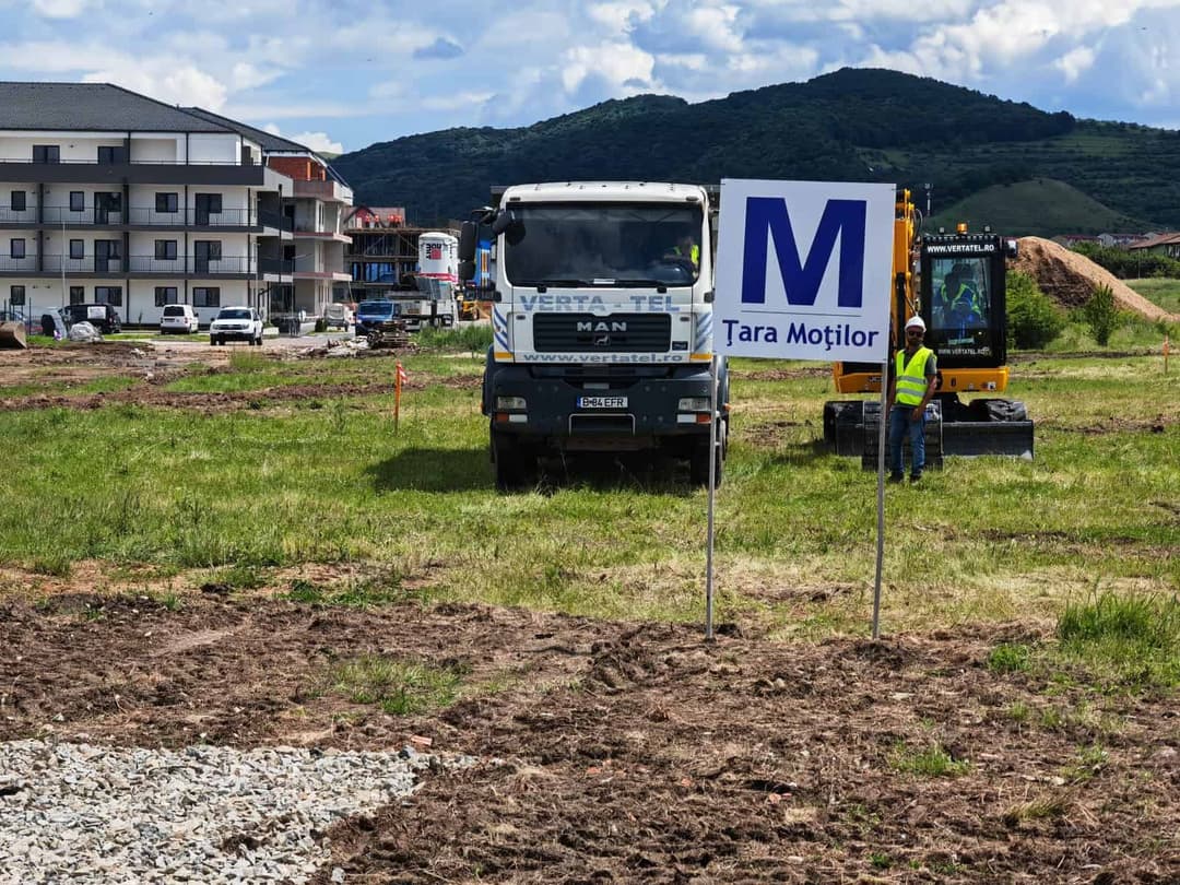  94 de Piloți Forați Montați; Se Construiește Puțul pentru Lansarea Cârtițelor la Stația Teilor
