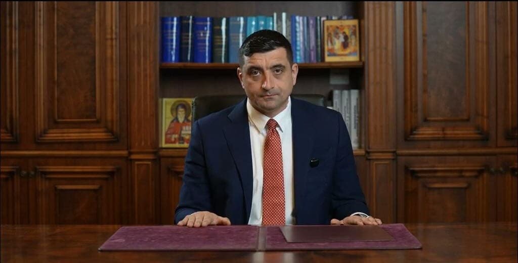  George Simion (AUR) conduce alegerile prezidențiale, câștigând în majoritatea localităților după numărarea a 63% din voturi.