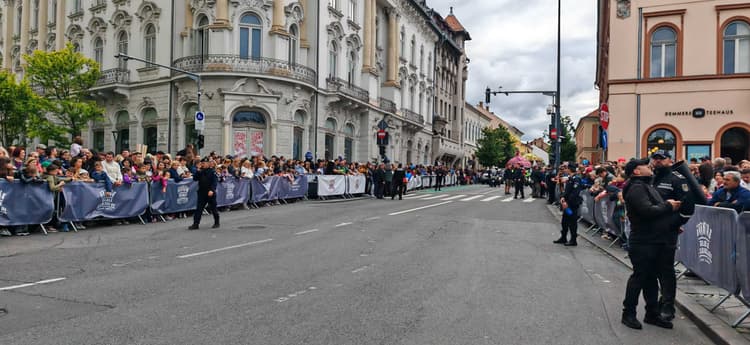  Spectacol vibrant la Parada Zilelor Clujului cu muzică, culoare și energie debordantă! VIDEO FOTO