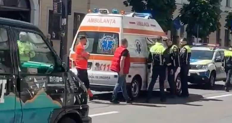  Pieton băut, lovit pe Memorandumului în timp ce traversa neregulamentar; Ambulanța și Poliția, la fața locului!