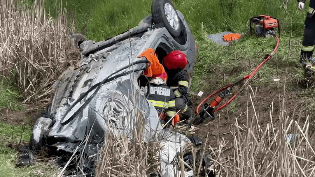 VIDEO. Avertismentul pompierilor clujeni pentru șoferi, după accidentul tragic de la Mihăiești cu un copil de 12 ani decedat