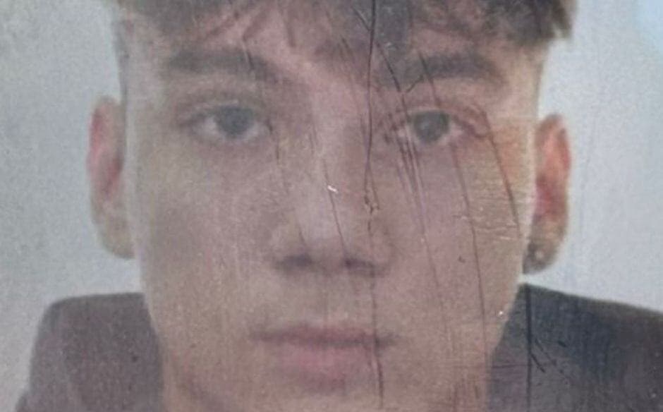 Un adolescent de 16 ani din Apahida este dat dispărut; Apelați 112 dacă îl zăriți.
