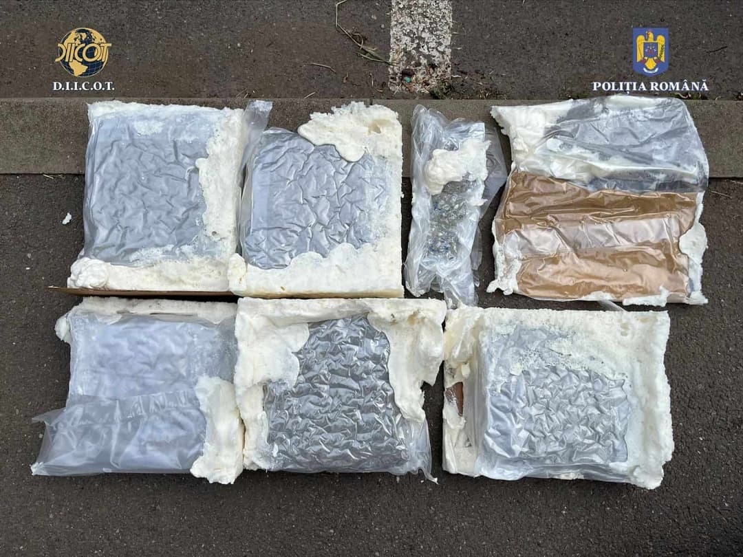  tânăr de 22 de ani ridica colete cu canabis trimise din Spania
