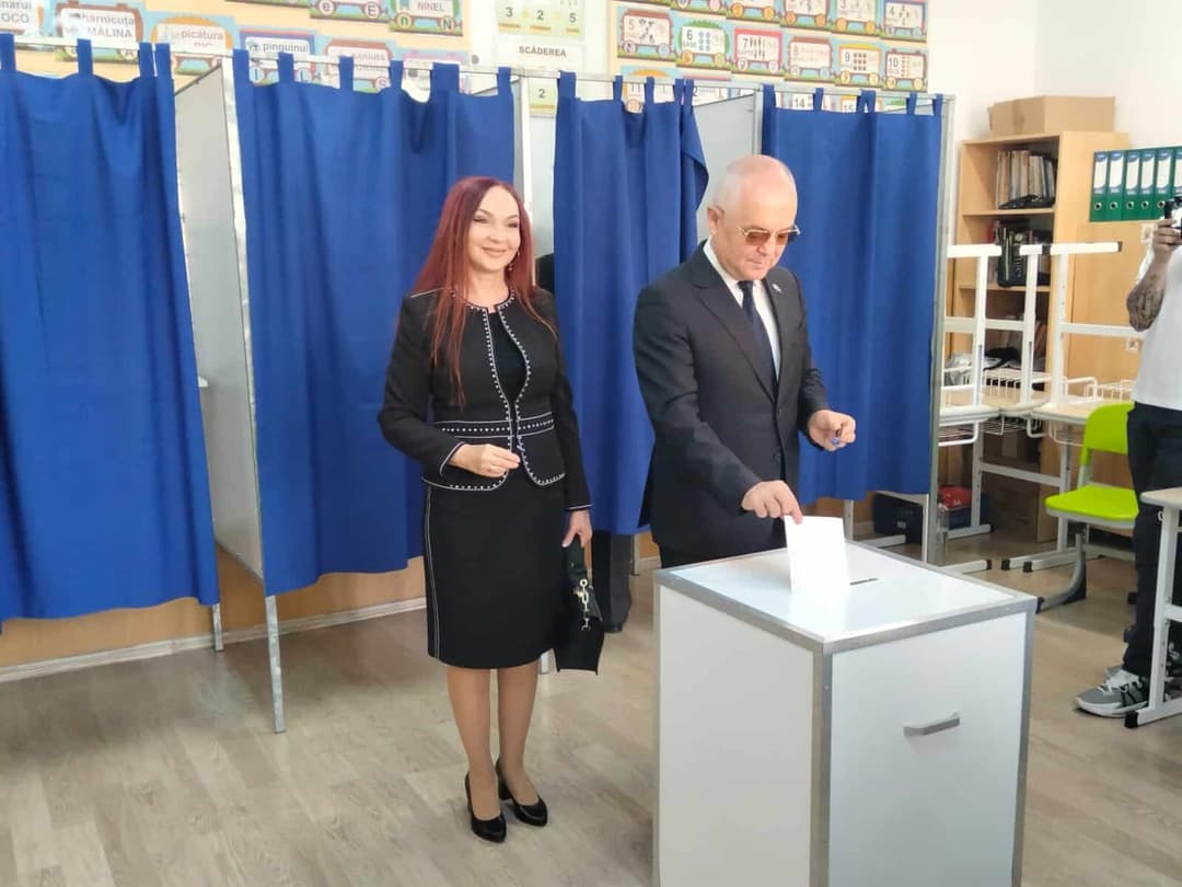 Participați la vot! Democrația are nevoie de toate vocile, nu doar de jumătate de națiune.