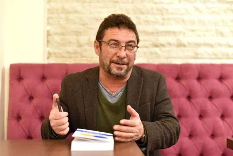 Fostul jurnalist clujean și profesor la Universitatea Houston, Alin Fumurescu, a murit la 57 de ani în Houston.
