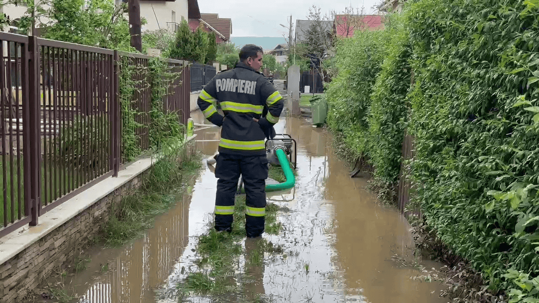  Ploi Torențiale în Florești - Inundații și Intervenții ale Pompierilor, Peisaj Umed și Instabilitate Meteorologică în Continuare