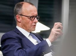  Guvern Învestit în Timpuri Turbulente și Provocatoare