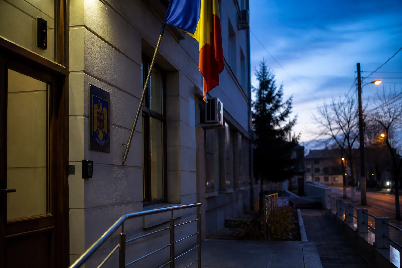 Dezmir: doi bărbați din Florești, reținuți după un conflict într-o piață